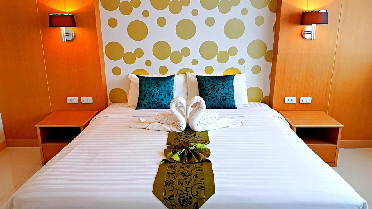 Green Harbor Hotel & Service Apartment Patong Bagian luar foto