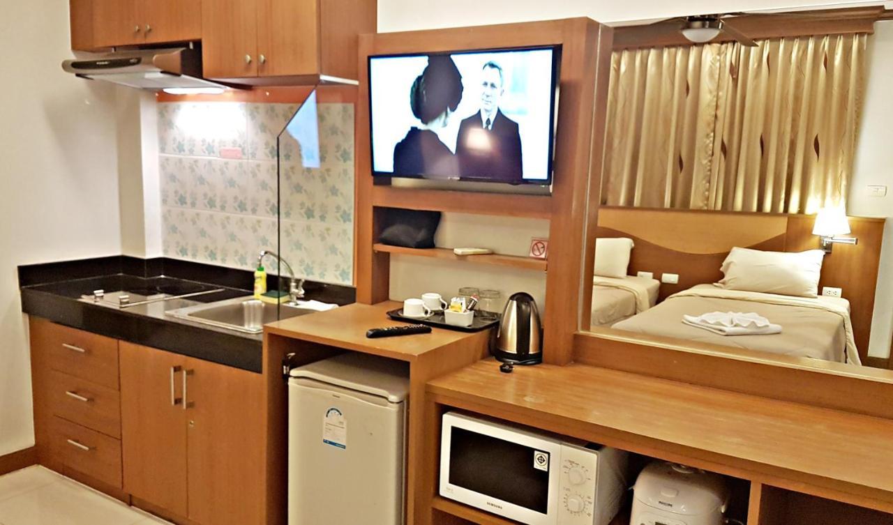 Green Harbor Hotel & Service Apartment Patong Bagian luar foto