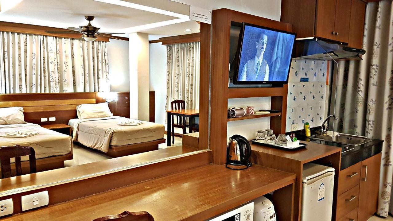Green Harbor Hotel & Service Apartment Patong Bagian luar foto