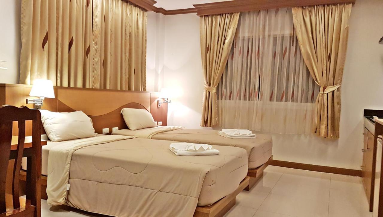 Green Harbor Hotel & Service Apartment Patong Bagian luar foto