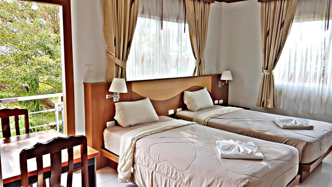 Green Harbor Hotel & Service Apartment Patong Bagian luar foto