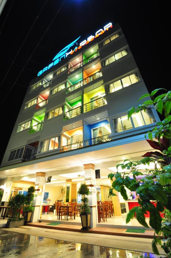 Green Harbor Hotel & Service Apartment Patong Bagian luar foto