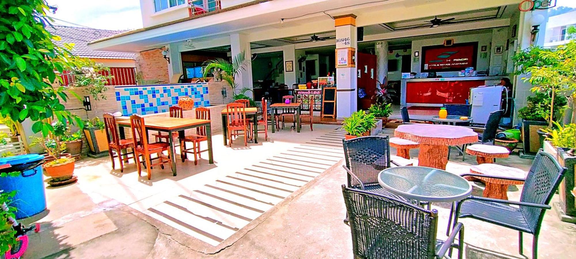 Green Harbor Hotel & Service Apartment Patong Bagian luar foto