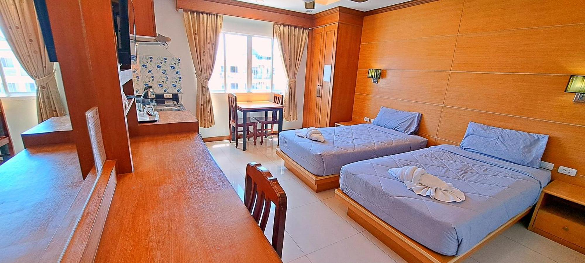 Green Harbor Hotel & Service Apartment Patong Bagian luar foto