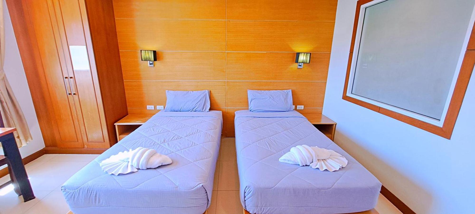 Green Harbor Hotel & Service Apartment Patong Bagian luar foto